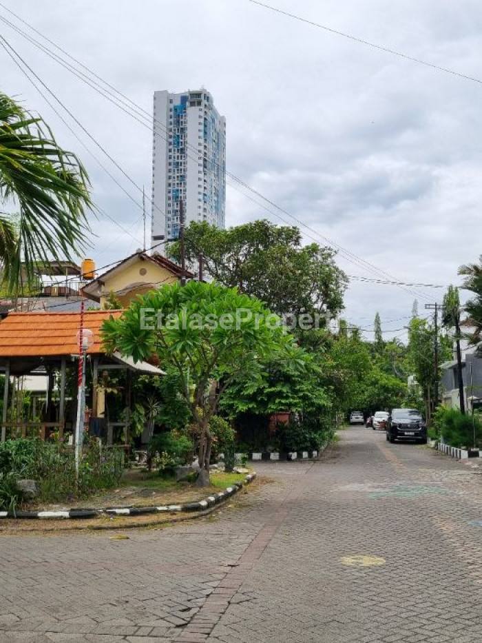 Foto properti Jual Rumah Hitung Kavling  Potensi Rumah Kost Di Wiyung, Surabaya 2