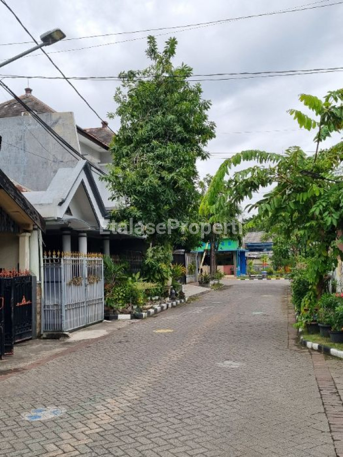 Foto properti Jual Rumah Hitung Kavling  Potensi Rumah Kost Di Wiyung, Surabaya 3