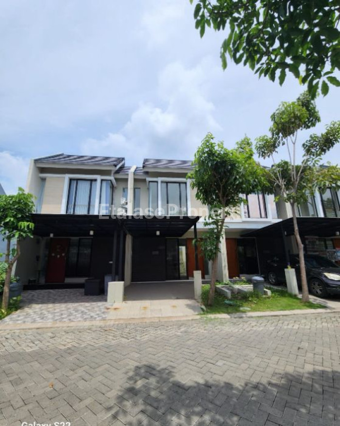 Foto properti Disewakan Rumah Northwest Hill Clifton Deluxe 2