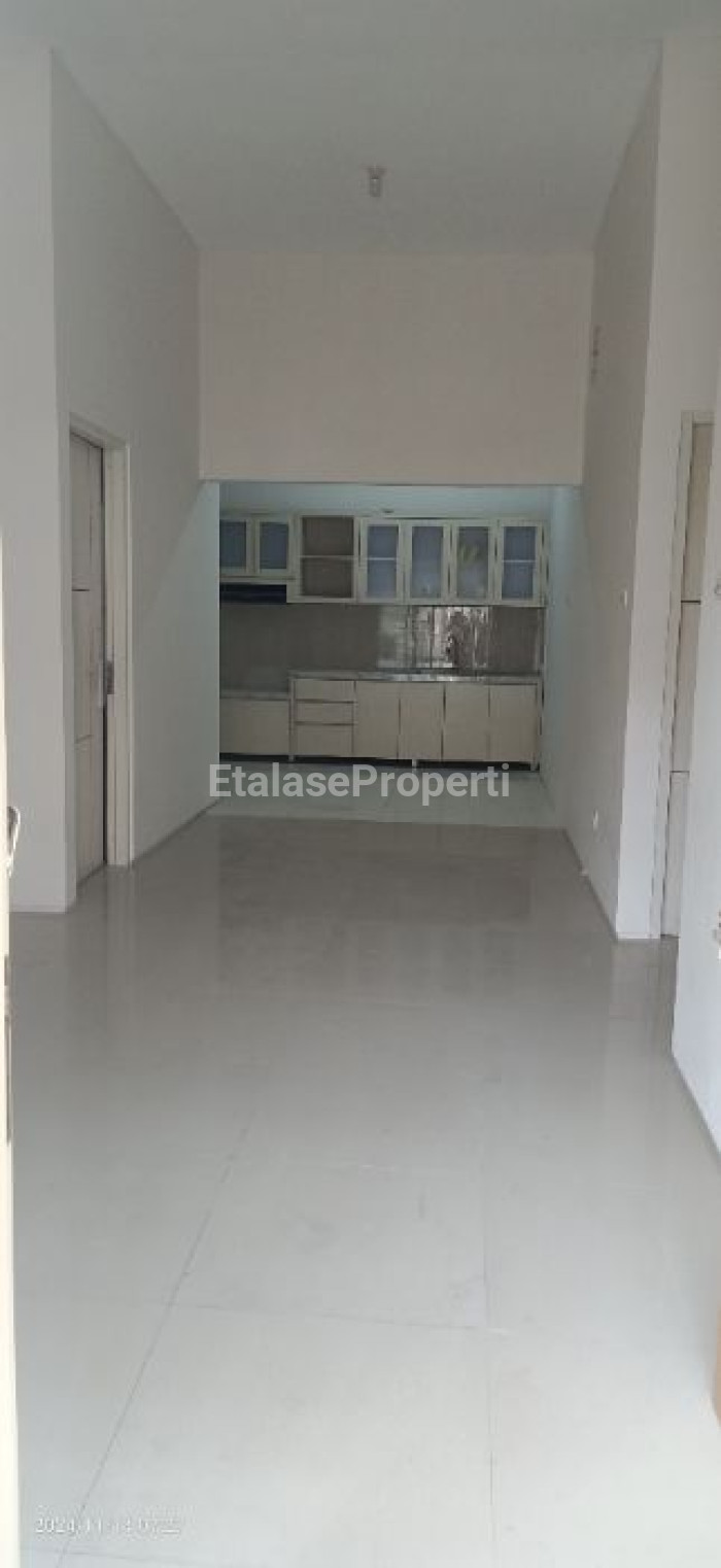 Foto properti DISEWAKAN RUMAH SIAP HUNI DI TAMAN WISATA REGENCY, LIDAH KULON 2