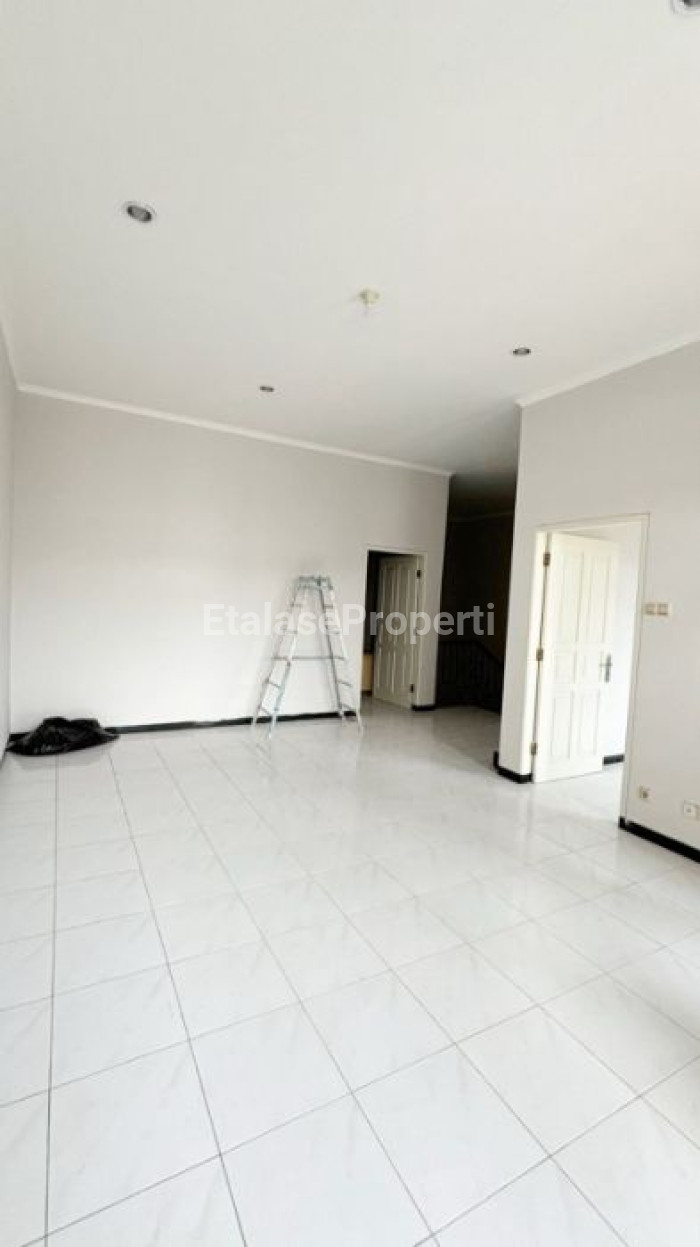 Foto properti Disewakan Rumah Siap Huni Di Dharmahusada Mas 3