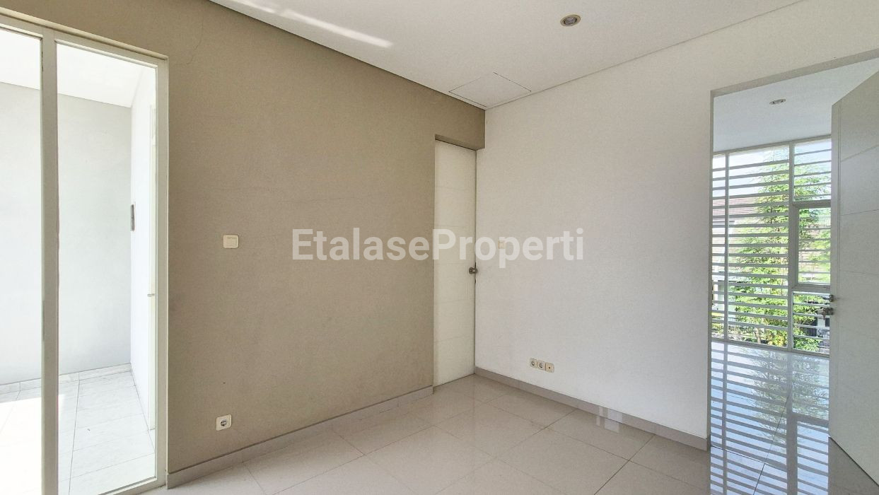 Foto properti Dijual Rumah Baru Di Medang Kamulan Kediri 2