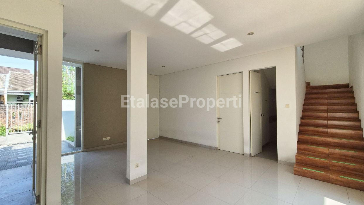 Foto properti Dijual Rumah Baru Di Medang Kamulan Kediri 3