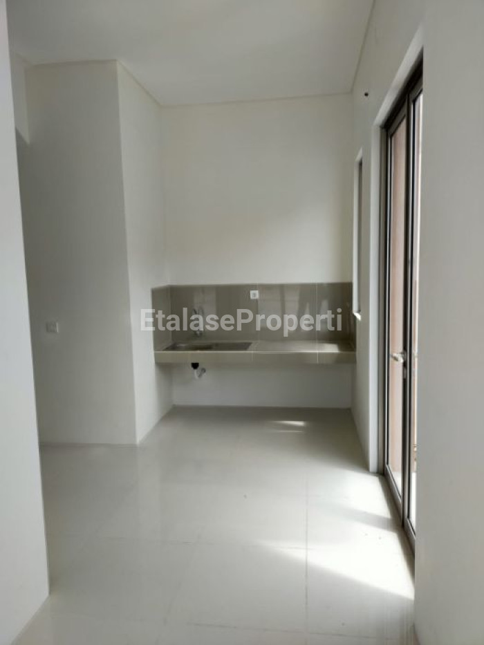 Foto properti Dijual Cepat Rumah Cantik Hook Siap Huni Di Greenland Residence Cluster Garbera 4