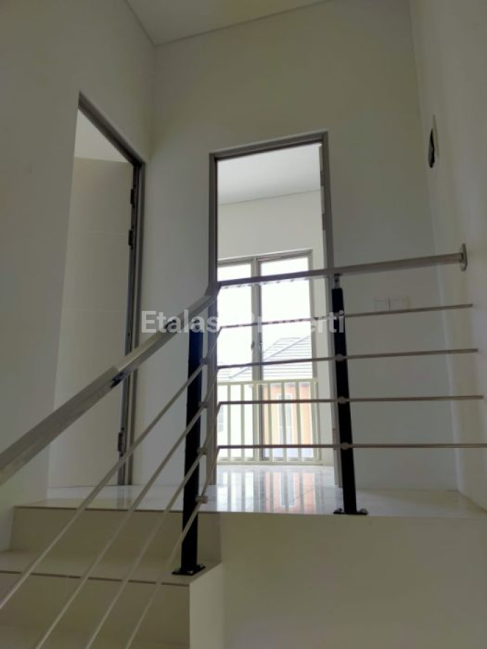 Foto properti Dijual Cepat Rumah Cantik Hook Siap Huni Di Greenland Residence Cluster Garbera 7