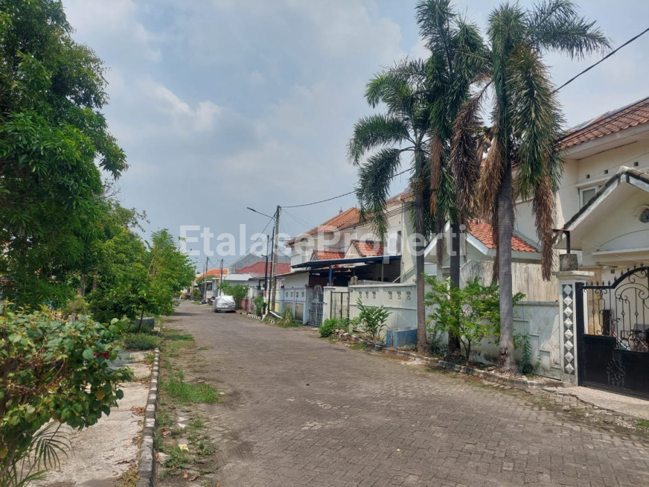 Foto properti Rumah Dijual Di Babatan Pilang Wiyung Surabaya Barat 3