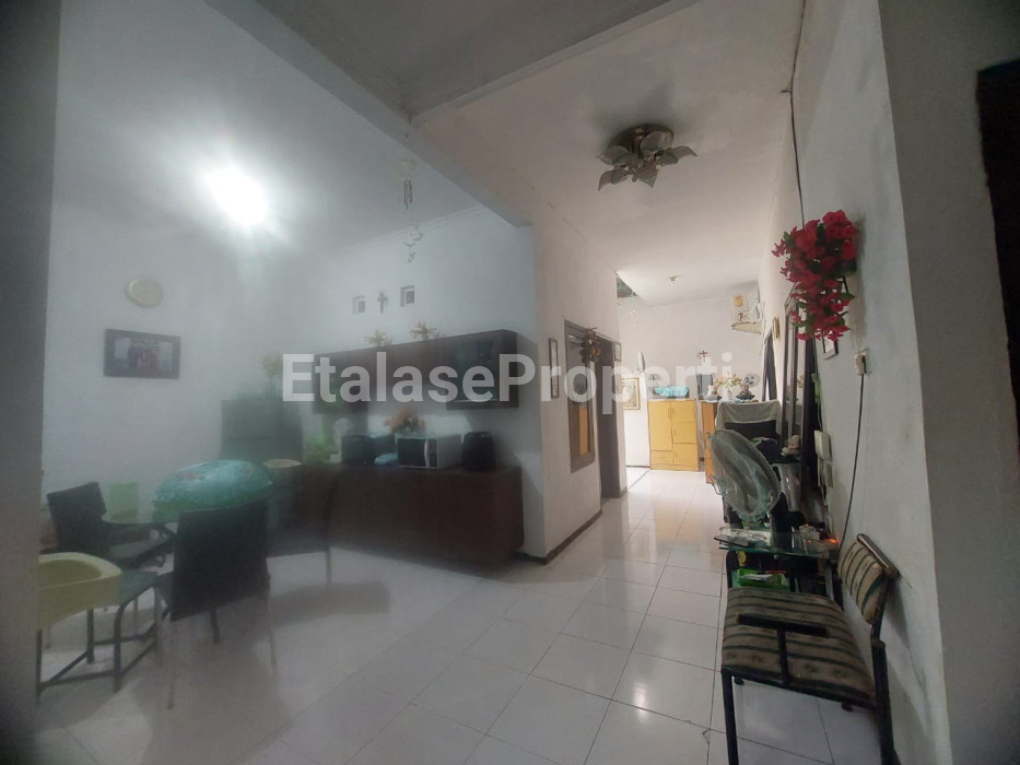 Foto properti Rumah Dijual Di Babatan Pilang Wiyung Surabaya Barat 7