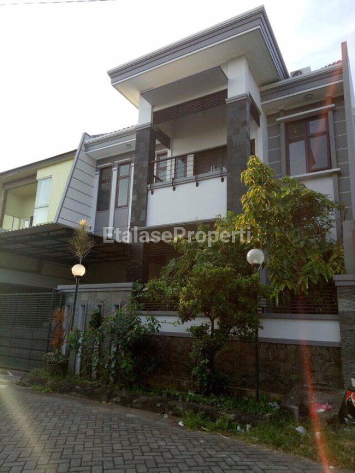 Foto properti Dijual Rumah Siap Huni WAGE, Sidoarjo  Lokasi Ramai, Strategis, Dekat Bandara, Terminal, Pasar / Pusat Bisnis, Sekolah, Rumah Sakit, Dll 2