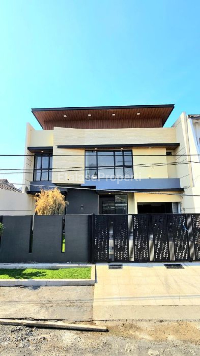 Foto properti *Dijual Rumah Baru Gress Kertajaya Indah Timur* 1