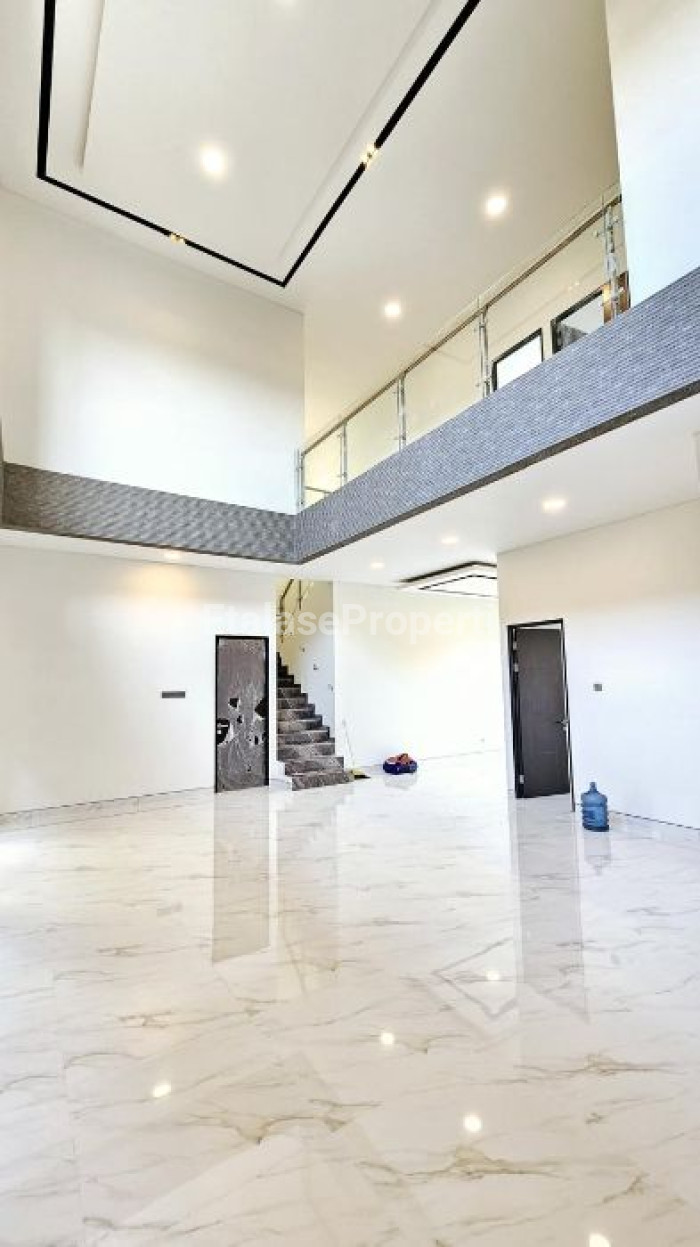 Foto properti *Dijual Rumah Baru Gress Kertajaya Indah Timur* 4