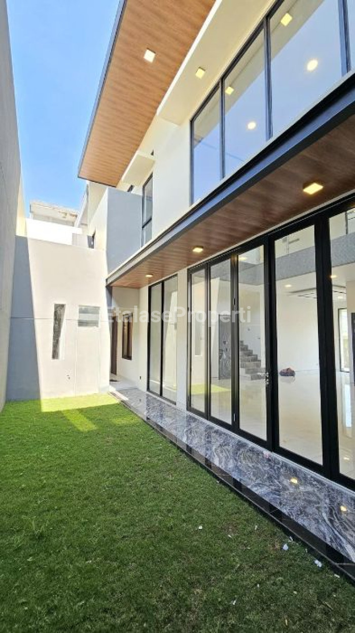 Foto properti *Dijual Rumah Baru Gress Kertajaya Indah Timur* 6