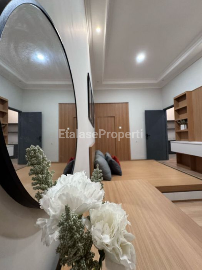 Foto properti Dijual Rumah Cantik Di GRIYA ASRI, PAKUWON CITY 2