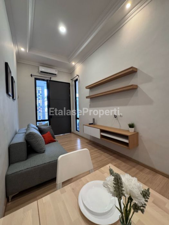 Foto properti Dijual Rumah Cantik Di GRIYA ASRI, PAKUWON CITY 3