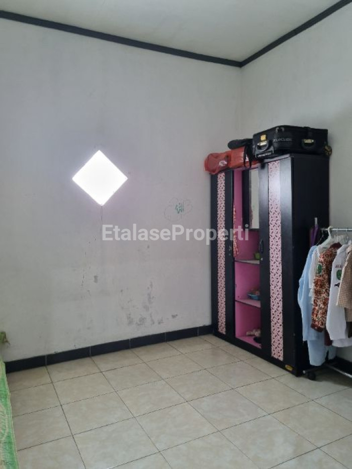 Foto properti Dijual Rumah Murah 2 Lantai  Di Perumahan Kepuh Permai, Waru, Sidoarjo. 9