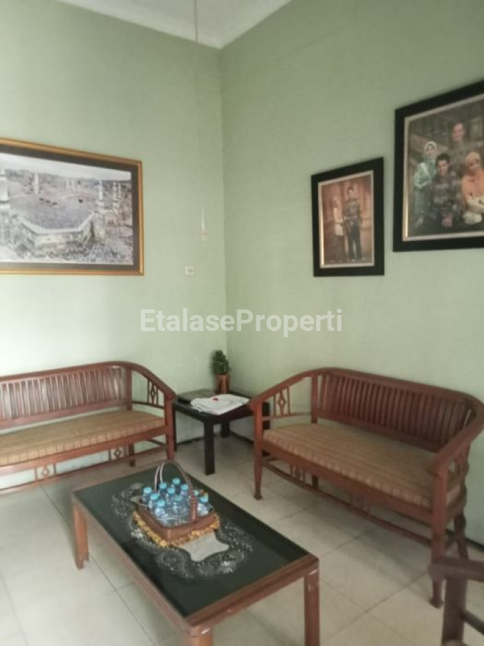 Foto properti Jual Cepat Rumah Di Kutisari Indah Barat, Surabaya. 2