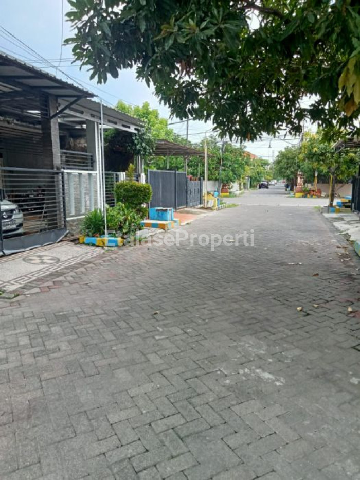 Foto properti Jual Cepat Rumah Di Kutisari Indah Barat, Surabaya. 4