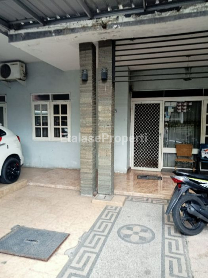 Foto properti Jual Cepat Rumah Di Kutisari Indah Barat, Surabaya. 8