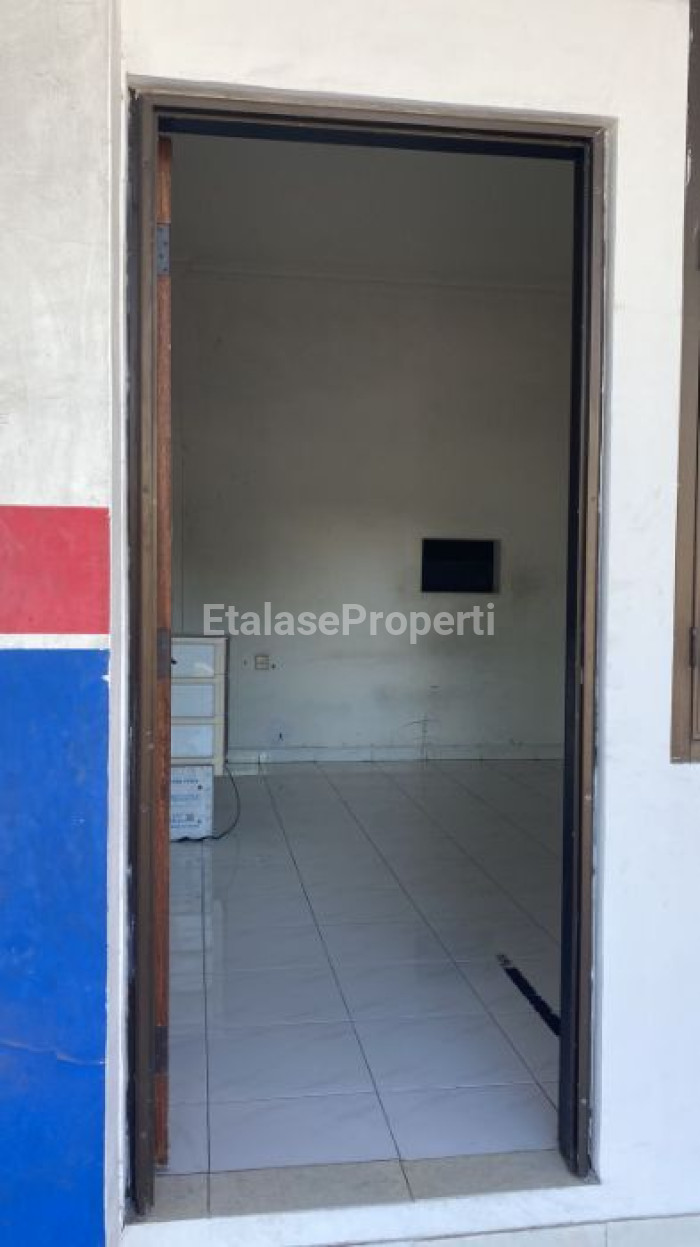 Foto properti Disewakan Tempat Usaha Raya Kenjeran Cocok Untuk Kantor Klinik 2