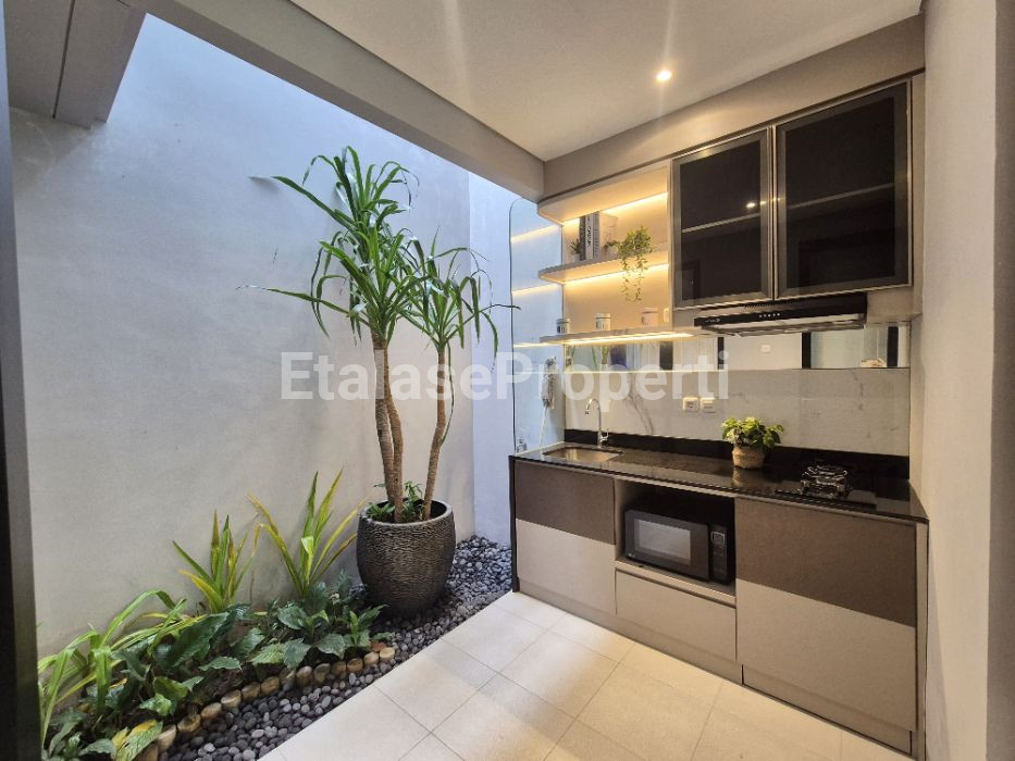 Foto properti Dijual Rumah Cantik Di Grand Island Pakuwon City 4