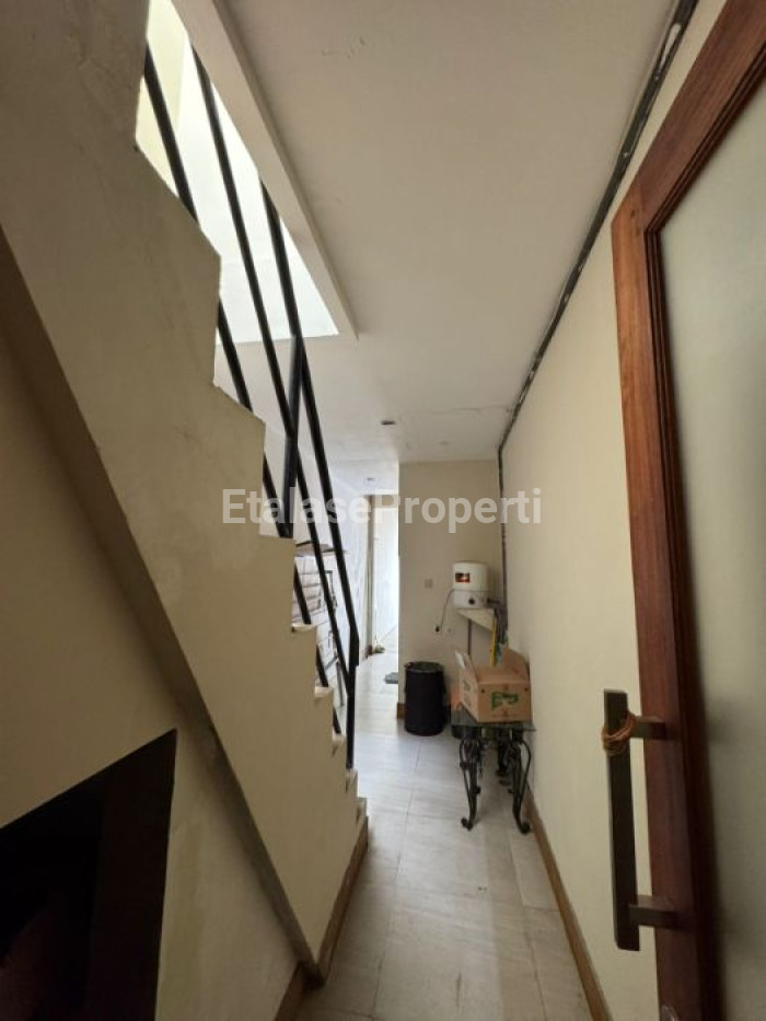 Foto properti Rumah Mewah FLORAYA Margorejo Pojok Siap Huni 7