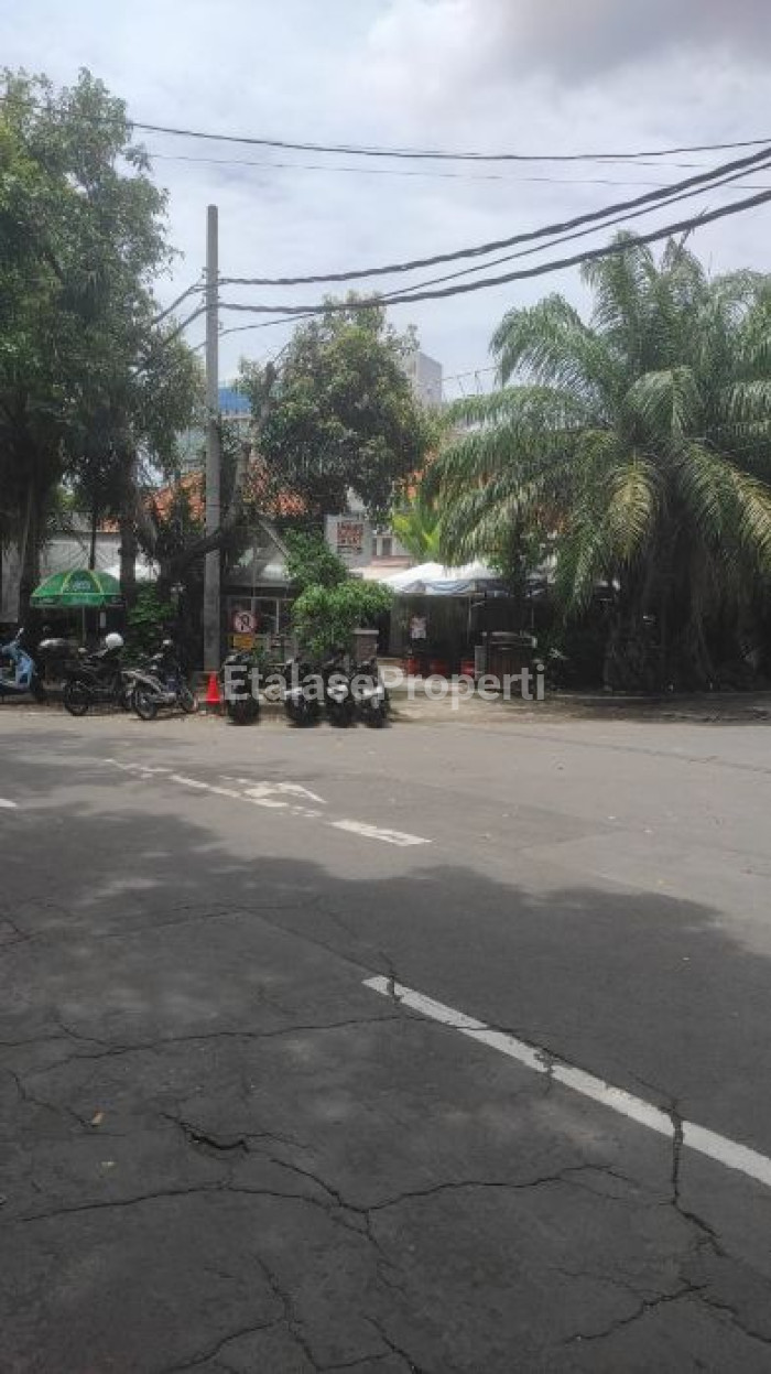Foto properti Dijual Rumah Komersial Untuk Usaha Di Tengah Kota Surabaya 3