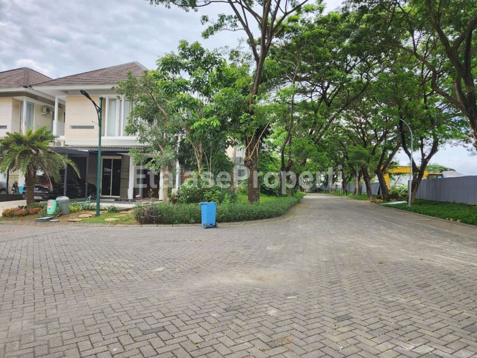 Foto properti Jual Cepat Rumah Di Crystal Golf Citraland Utama Lokasi Depan Dekat Patung Merlion 1