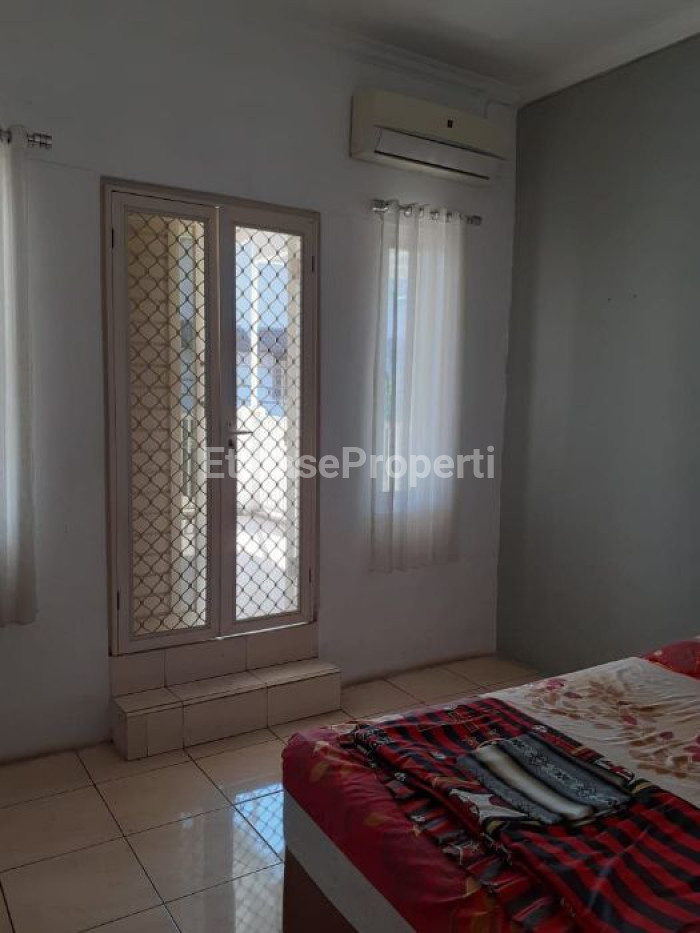 Foto properti Rumah 8 Kamar Dekat Ubaya Tenggilis Bisa Jadi Kos2 An Kamar Banyak, Lokasi Dekat Panjang Jiwo 4