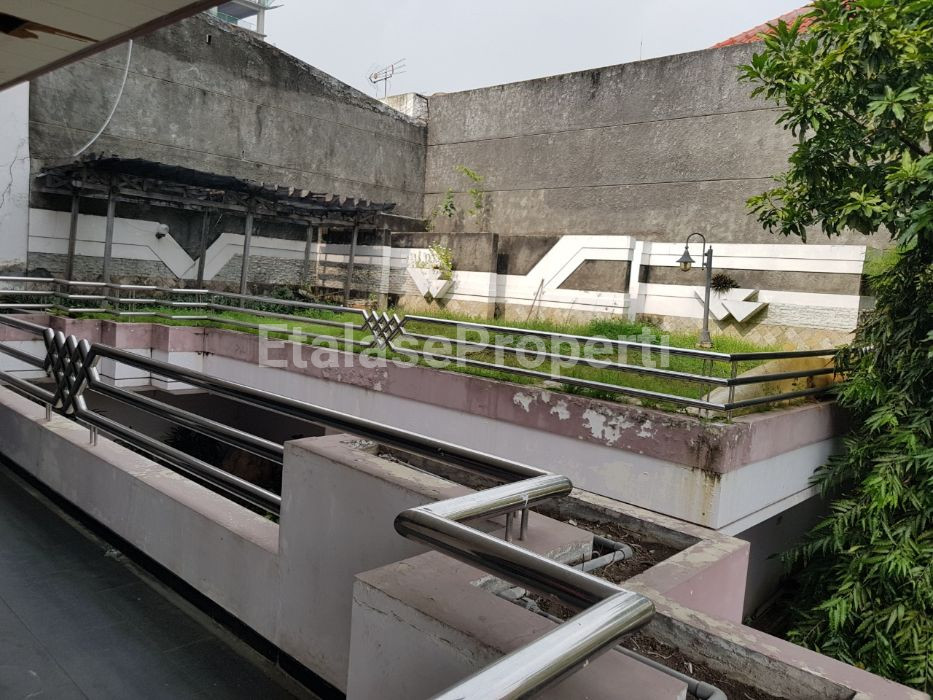 Foto properti *PRIME LOCATION!! Komersial Terbaik!! Dijual / Disewakan Rumah Sebelah Galaxy Mall 3* 7