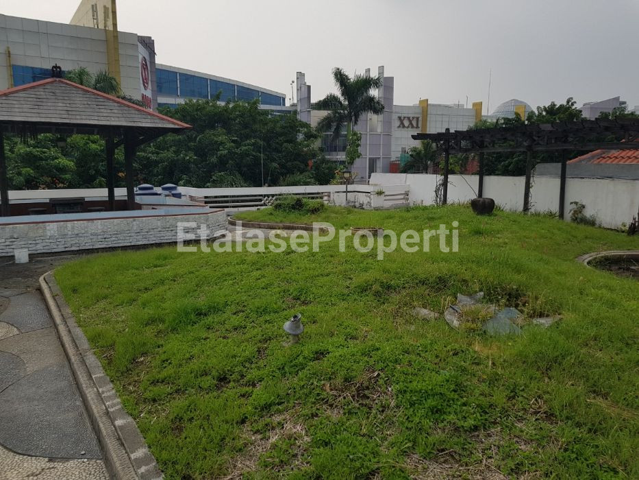 Foto properti *PRIME LOCATION!! Komersial Terbaik!! Dijual / Disewakan Rumah Sebelah Galaxy Mall 3* 9