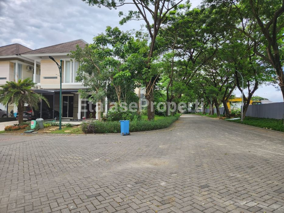 Foto properti Rumah Full Furnish Cocok Untuk Expath  Mewah Estetik Crystal Golf Citraland 1