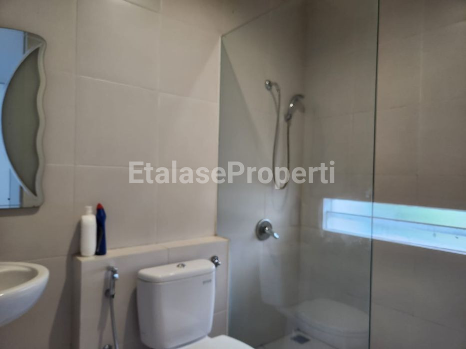 Foto properti Rumah Full Furnish Cocok Untuk Expath  Mewah Estetik Crystal Golf Citraland 8