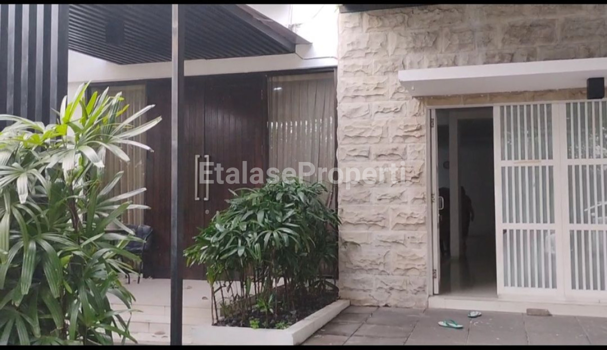Foto properti JUAL RUMAH SIAP HUNI BERLOKASI DI THE GAYUNGAN, SURABAYA SELATAN. 6