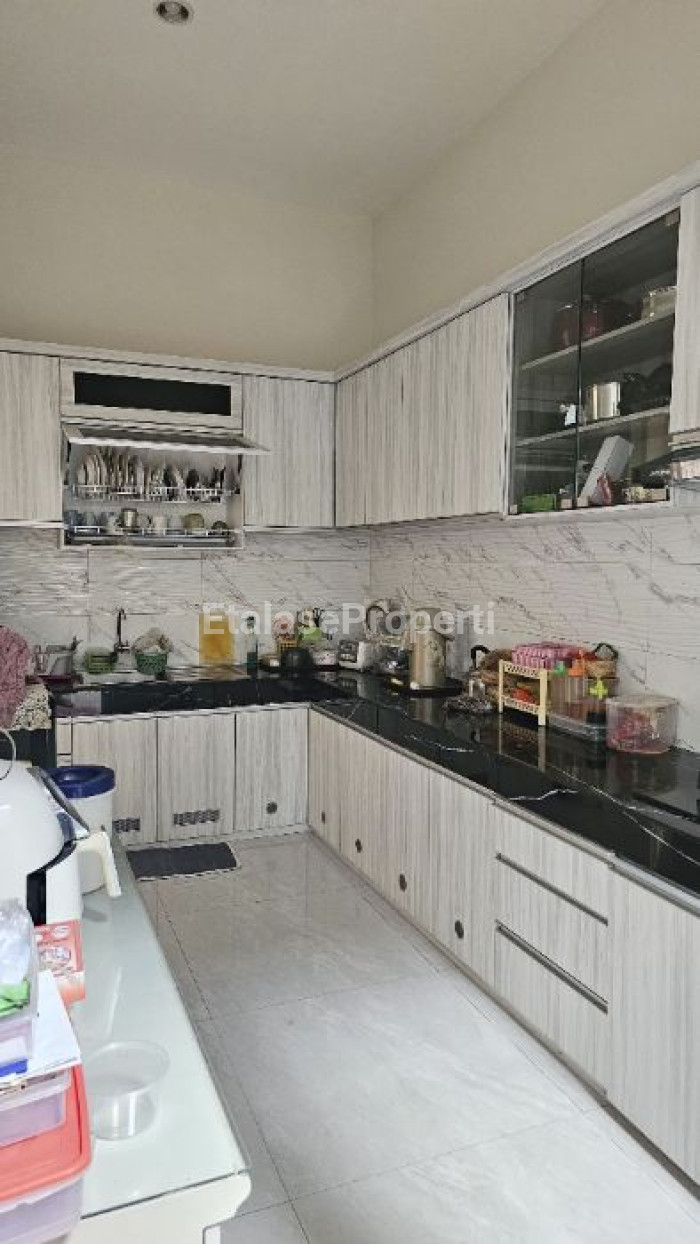 Foto properti Rumah Cantik Manyar Jaya Full Furnished Siap Huni 7