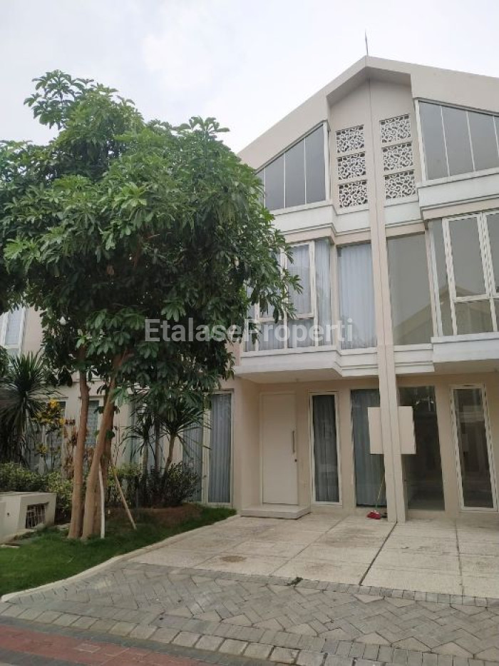 Foto properti Jual Rumah Zimbali Costa Grand Island Pakuwon City Minimalis 1