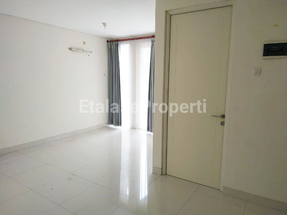 Foto properti Jual Rumah Zimbali Costa Grand Island Pakuwon City Minimalis 3