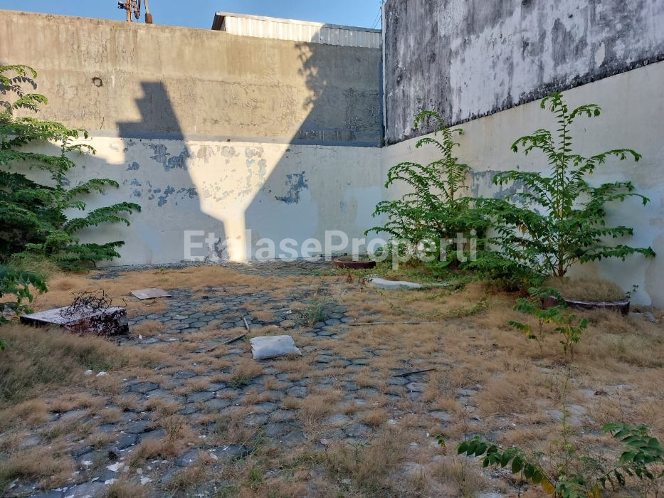 Foto properti Disewakan Lokasi Komersial Raya Dharmahusada Indah Cocok Untuk Usaha 9