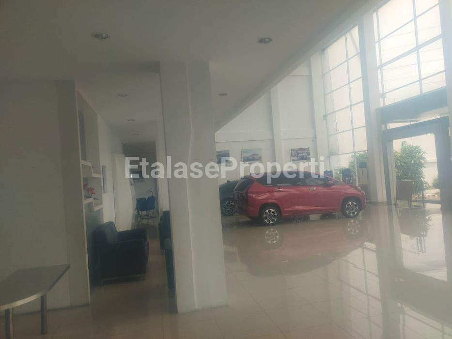 Foto properti Disewakan :  Showroom Di Raya Menganti Lidah Kulon 4
