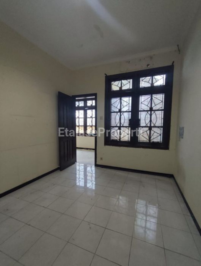 Foto properti Dijual Rumah Siap Huni Di Dharmahusada 4