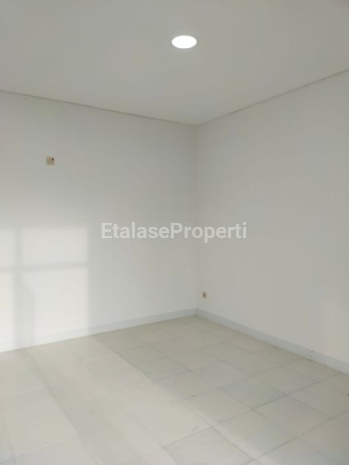 Foto properti Disewakan Gudang Baru Gress Eastgate Logistik Park Gresik 3