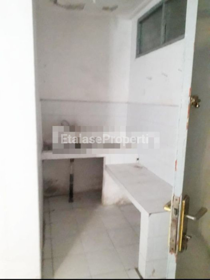 Foto properti Disewakan Rumah Simpang Darmo Permai Selatan Terawat Siap Huni 3