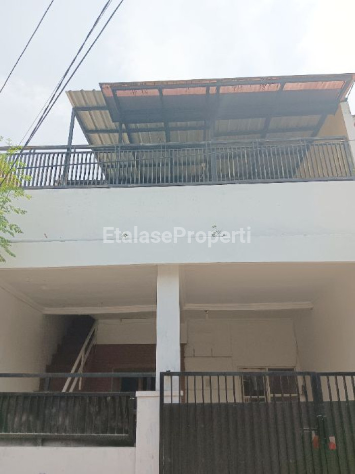 Foto properti Dijual Rumah Puri Gunung Anyar Regency Siap Huni 2 Lantai 1