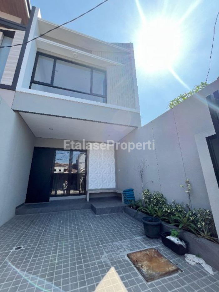 Foto properti Rumah Di Nirwana Eksekutif Blok BB Baru Gress Bagus Siap Huni 1