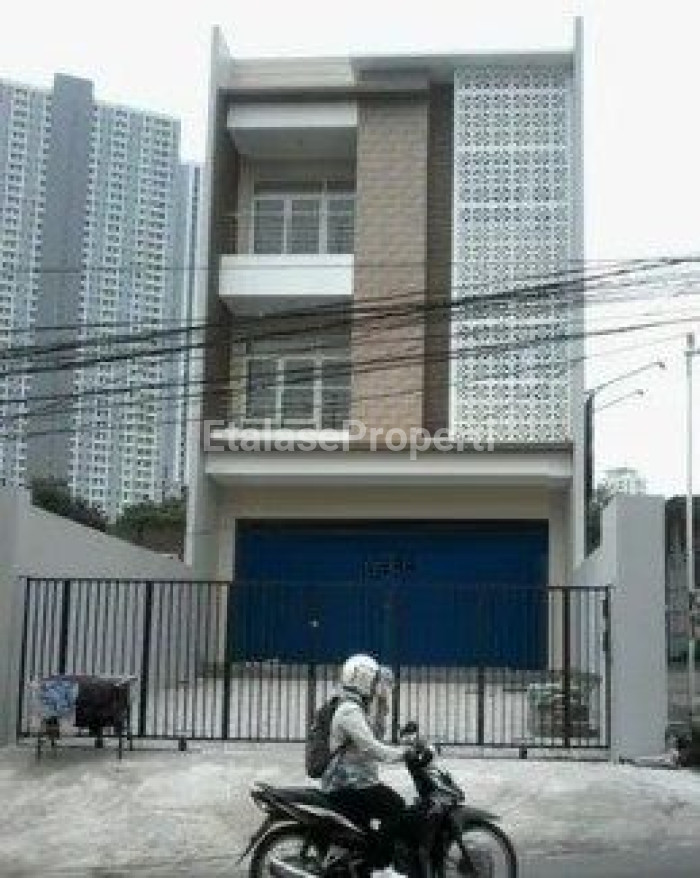 Foto properti Dijual Ruko 3 Lantai Baru Gress Jl. Raya Lontar 1