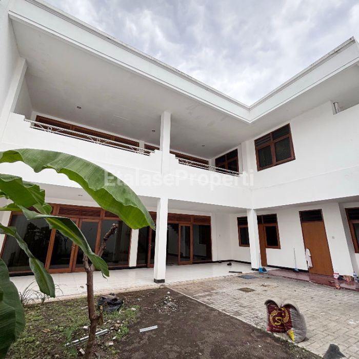 Foto properti Disewakan Rumah Bagus Terawat Di Kertajaya Indah 1