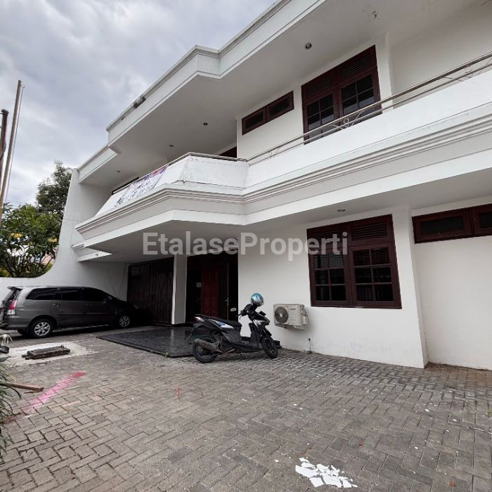 Foto properti Disewakan Rumah Bagus Terawat Di Kertajaya Indah 3
