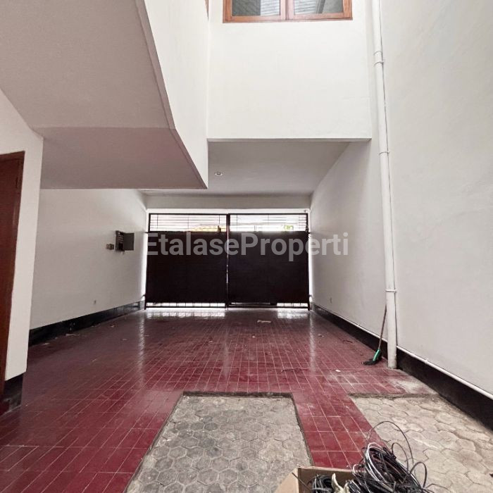 Foto properti Disewakan Rumah Bagus Terawat Di Kertajaya Indah 4