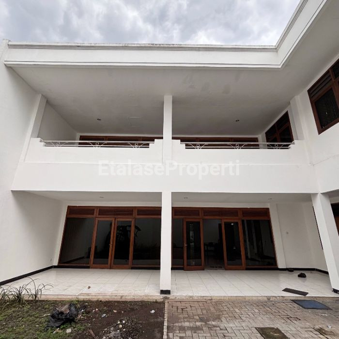 Foto properti Disewakan Rumah Bagus Terawat Di Kertajaya Indah 7