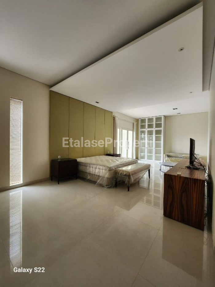 Foto properti Rumah Bagus Minimalis Modern Jemursari Timur Siap Huni 9