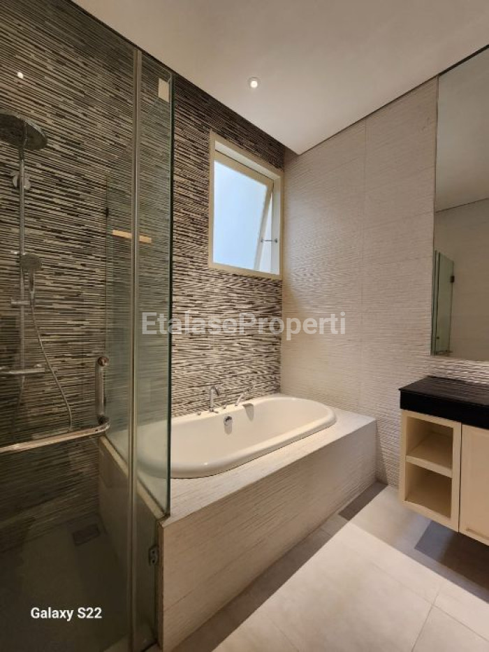 Foto properti Rumah Bagus Minimalis Modern Jemursari Timur Siap Huni 10