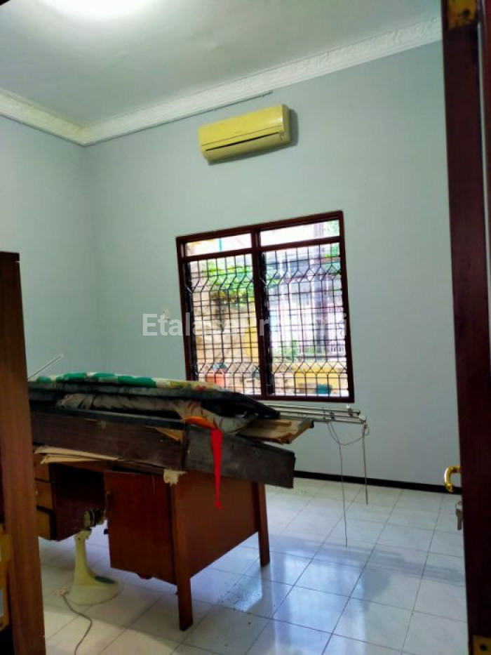 Foto properti Disewakan Rumah Di Manyar Tirtoyoso Utara Siap Huni 3